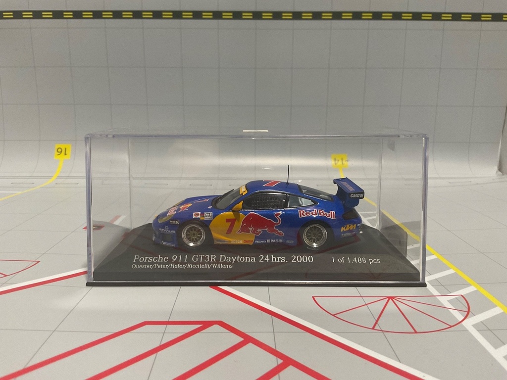 1:43 MINICHAMPS RALLY CAR PORSCHE 911 GT3R DAYTONA QUESTER/PETER/HOFER/WILLEMS