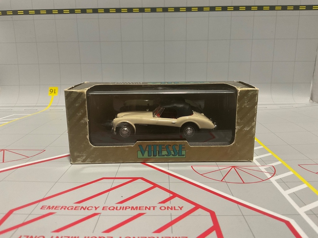 1:43 VITESSE LO75 A AUSTIN HEALEY 100-SIX CLOSED CABRIOLET 1959