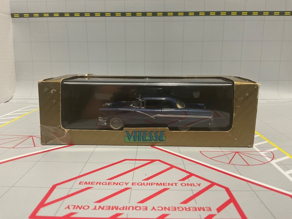 1:43 VITESSE LO10 FORD FAIRLINE VICTORIA 1956