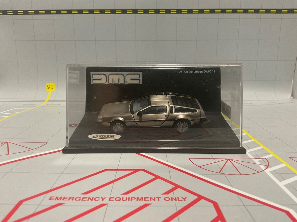 1:43 VITESSE 24000 DE LOREAN DMC 12 BACK TO THE FUTURE