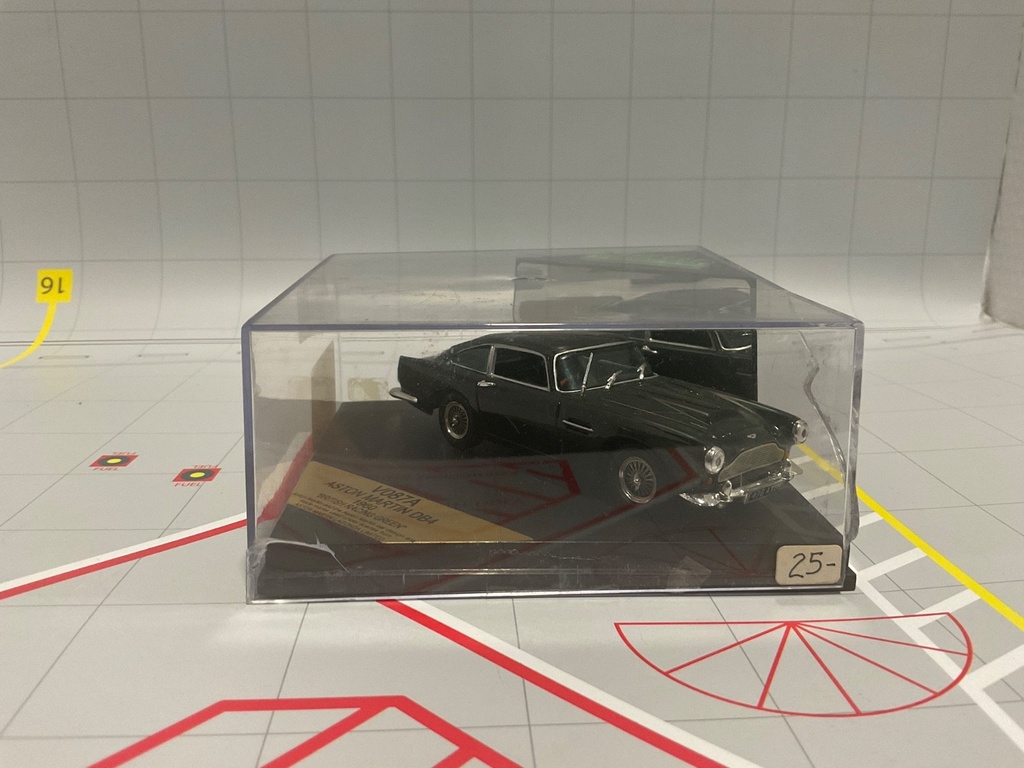 1:43 VITESSE V087C ASTON MARTIN DB4 1960 “DARK BLUE” *CRACKED CASE