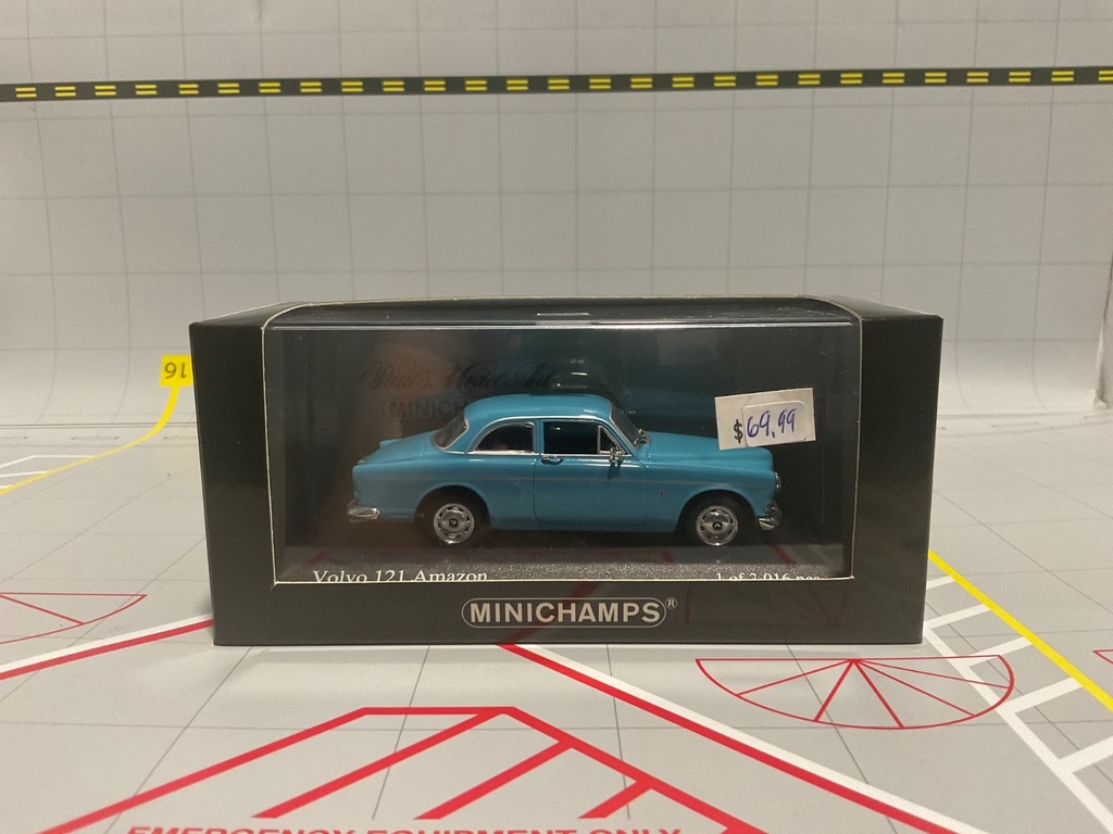 1:43 MINICHAMPS VOLVO 121 AMAZON 1966 BLUE