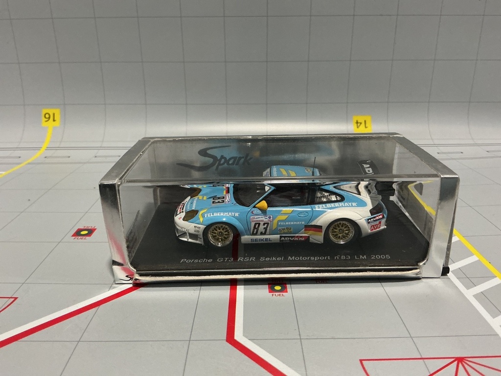 1:43 SPARK PORSCHE GT3 RSR SEIKEL MOTORSPORT N. 83 LM 2005
