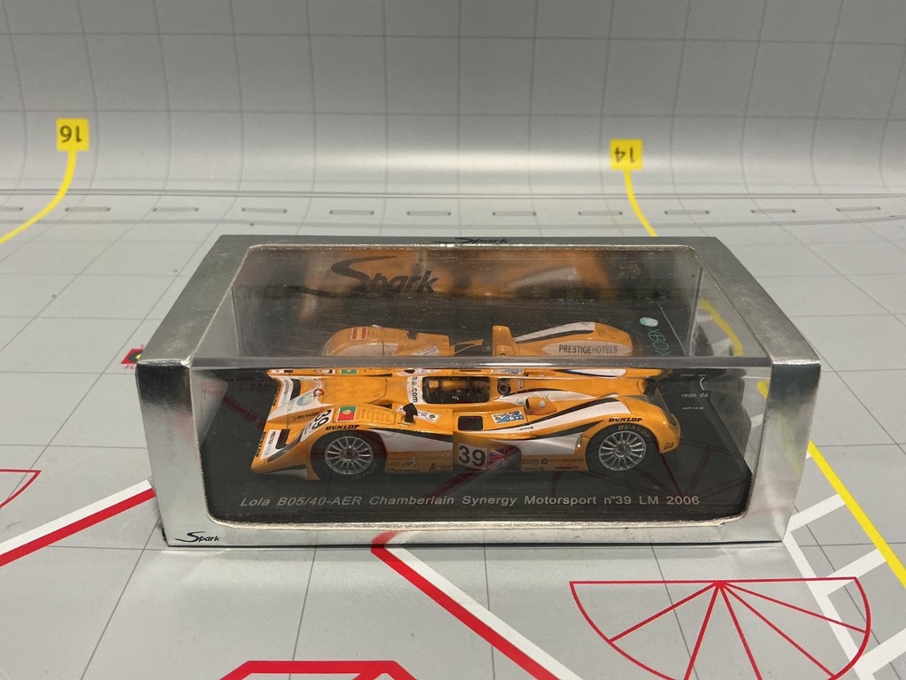 1:43 SPARK LOLA B05/40 AER CHAMBERLAIN SYNERGY MOTORSPORT N. 39 LM 2006