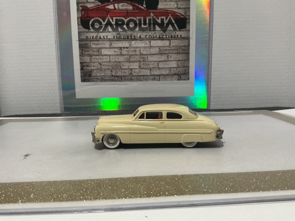 [112695] 1/43 BROOKIN MODELS #15 1949 MERCURY 2 DOOR COUPE CREAM ON RED