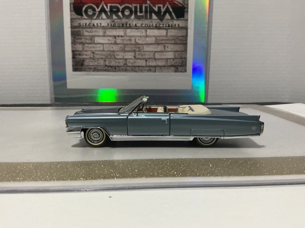 [112704] 1/43 FRANKLIN MINT PRECISION 1963 CADILLAC ELDORADO BIARRITZ - BLUE