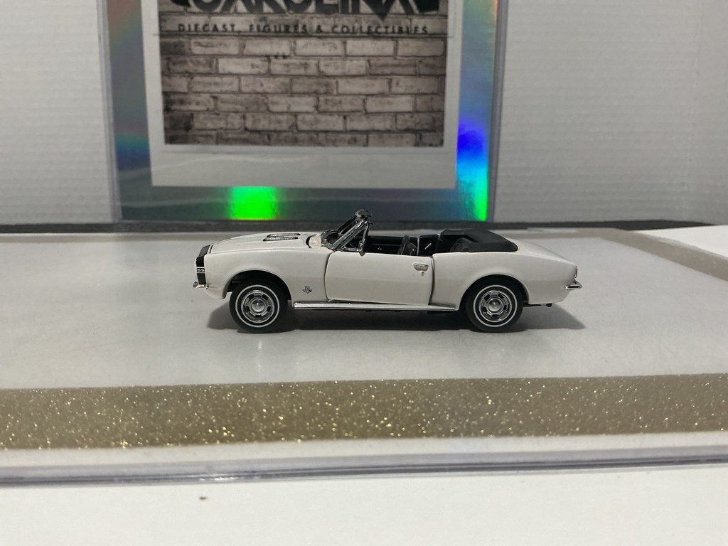 [112707] 1/43 FRANKLIN MINT PRECISION ‘67 CHEVROLET CAMARO SS 350 WHITE *WINDSHIELD BROKE