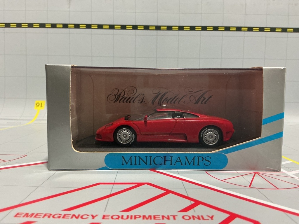 1:43 MINICHAMPS BUGATTI EB 110 RED