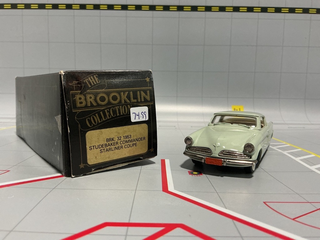 1:43 BROOKLIN MODELS BRK 32 1953 STUDEBAKER COMMANDER STARLINER COUPE