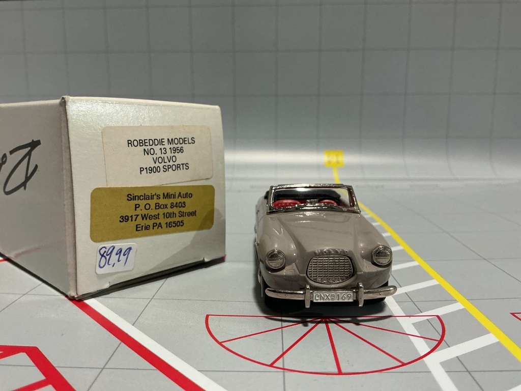 1:43 BROOKLIN / ROB EDDIE MODELS - VOLVO 1969 P1900 SPORTS