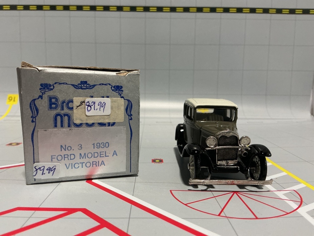 1:43 BROOKLIN MODELS - NO. 3 1930 FORD MODEL A VICTORIA