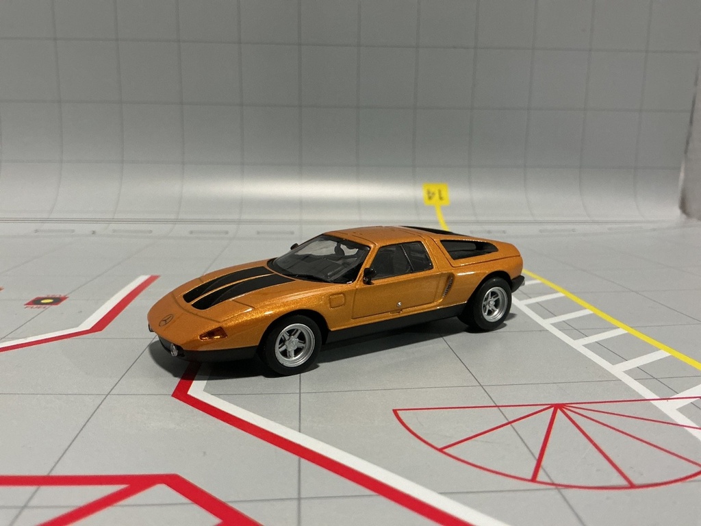 1:43 MINICHAMPS / PAULS MODEL ART  MERCEDES C111 ORANGE ON BLACK