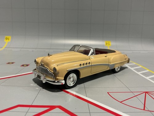 1:43 MOTORMAX NO. 73843 1949 BUICK ROADMASTER CONVERTIBLE CREAM