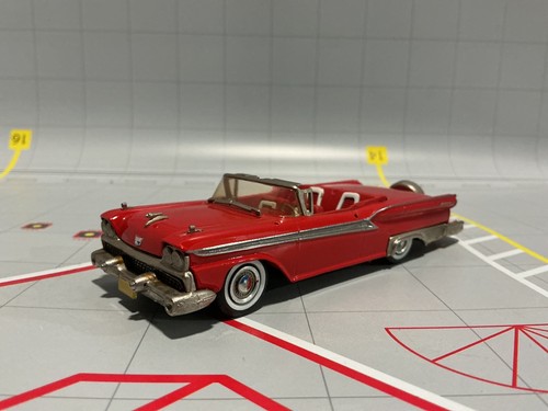 1:43 WESTERN MODELS #46 1959 FORD GALAXIE SKYLINER RED CONVERTIBLE
