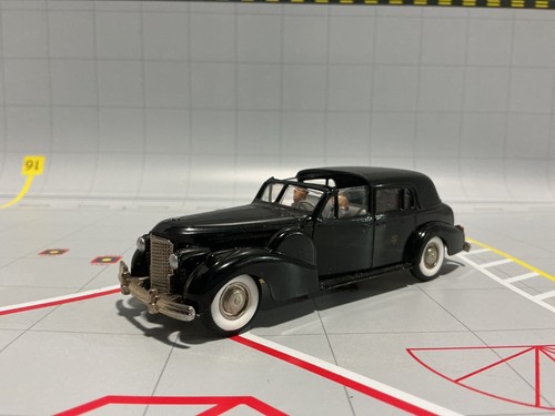 1:43 REXTOYS 1938-40 CADILLAC V16 BLACK [REAR SEAT ROW LOOSE]