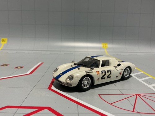 1:43 MODEL BOX SQUADRA BARDAHL RACE CAR #22