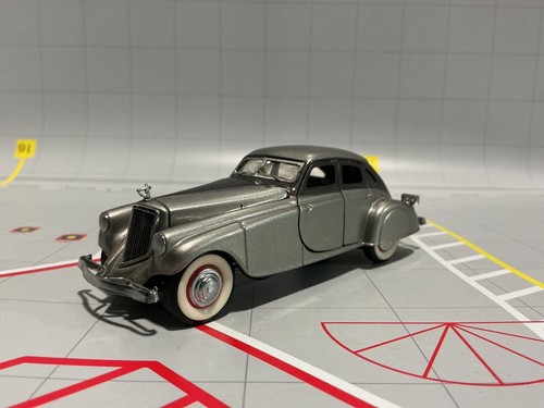 1:43 FRANKLIN MINT PRECISION MODELS PIRECE ARROW SILVER / GREY