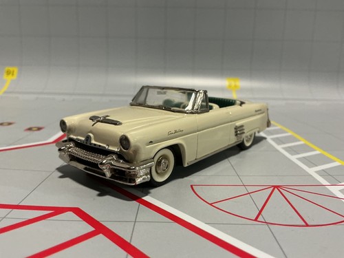 1:43 COLLECTORS CLASSICS CREAM 1954 MERCURY MONTEREY SUNVALLEY