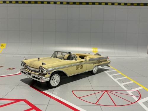 1:43 ERTL #0240WY 1957 MERCURY TURNPIKE CRUISER YELLOW