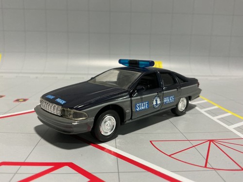 1:43 ROAD CHAMPS 1993 CHEVROLET CAPRICE STATE POLICE CAR