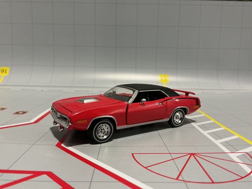 1:43 ROAD CHAMPS 1970 PLYMOUTH HEMI CUDA RED ON BLACK