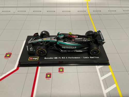 1/43 BURAGO Formula 1 Mercedes AMG W15 E Petronas # 44 Lewis Hamilton