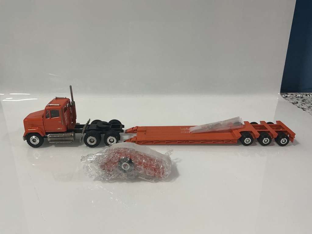 1:64 CONRAD FREIGHTLINER MEDIUM CONVENT & TALBERT LOWBOY TRAILER #3812
