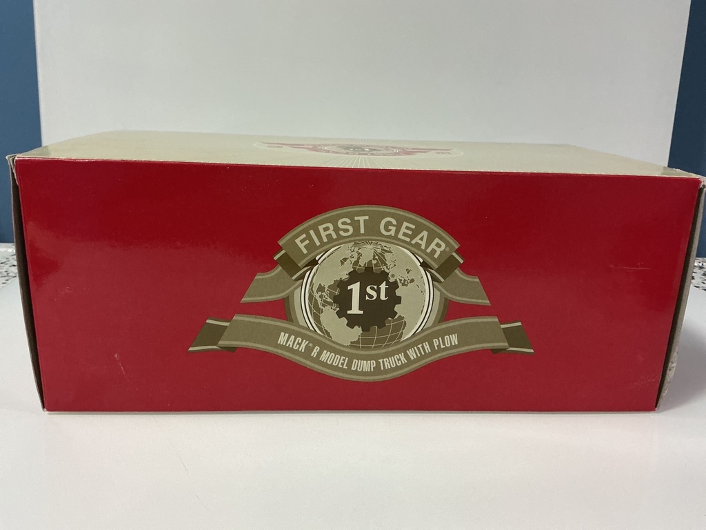 [112845.] 1:34 FIRST GEAR MACK DUMP TRUCK WITH PLOW RANDOLPH TRUCKING #10–3567