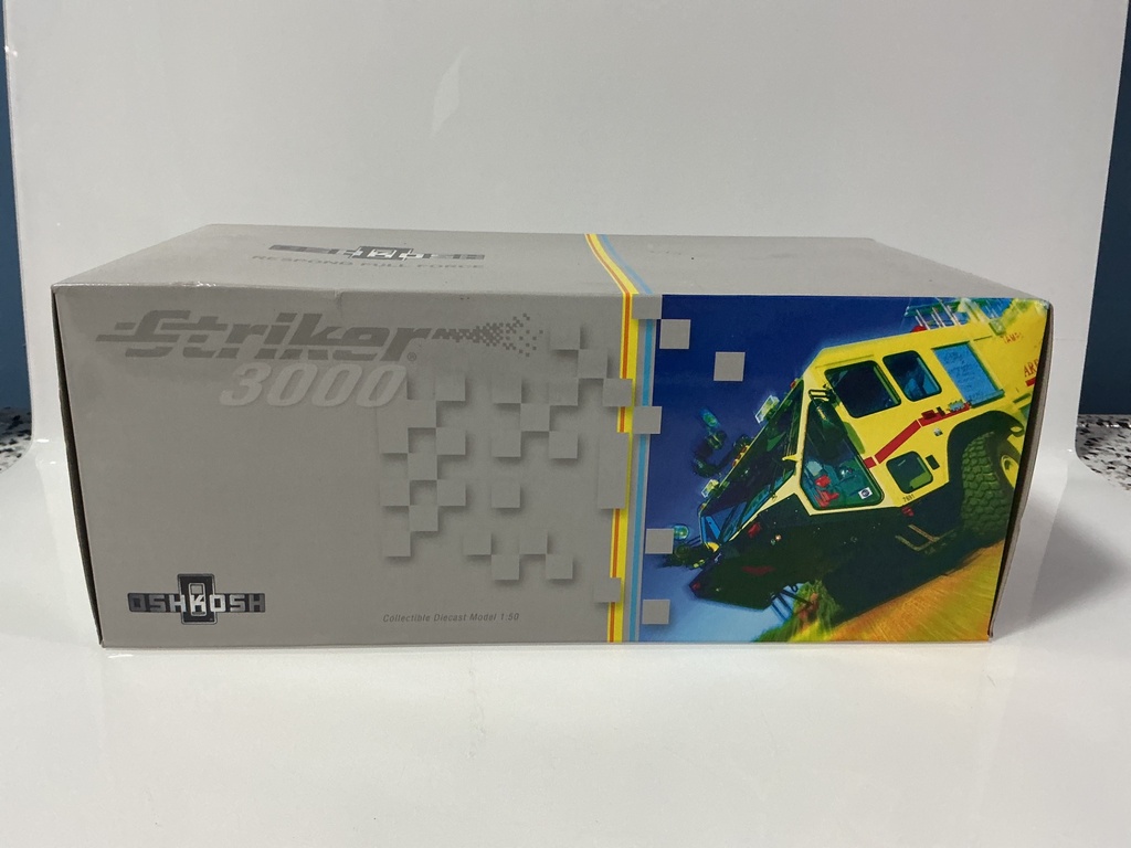 1:50 TWH COLLECTIBLES OSHKOSH STRIKER 3000 TWH078 CLARK COUNTY