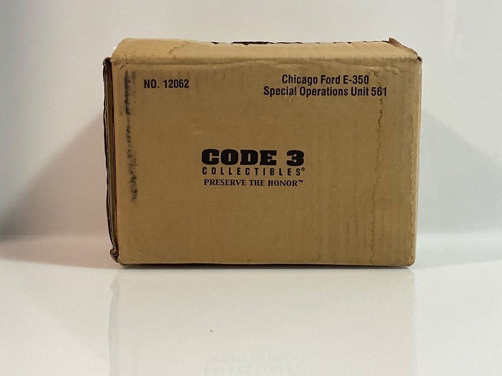 1/64 CODE 3 CHICAGO FORD E 250 12062