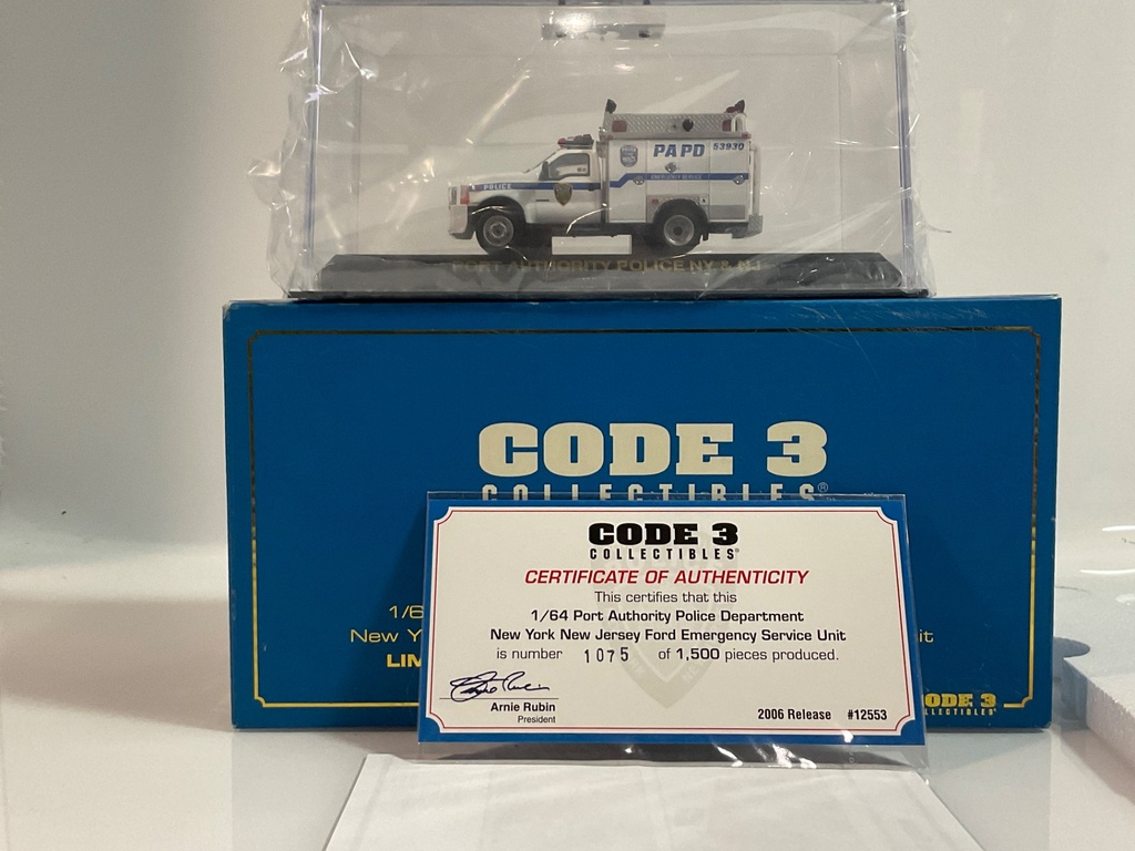 1/64 CODE 3 PORT AUTHORITY POLICE NY NJ FORD EMERGENCY UNIT