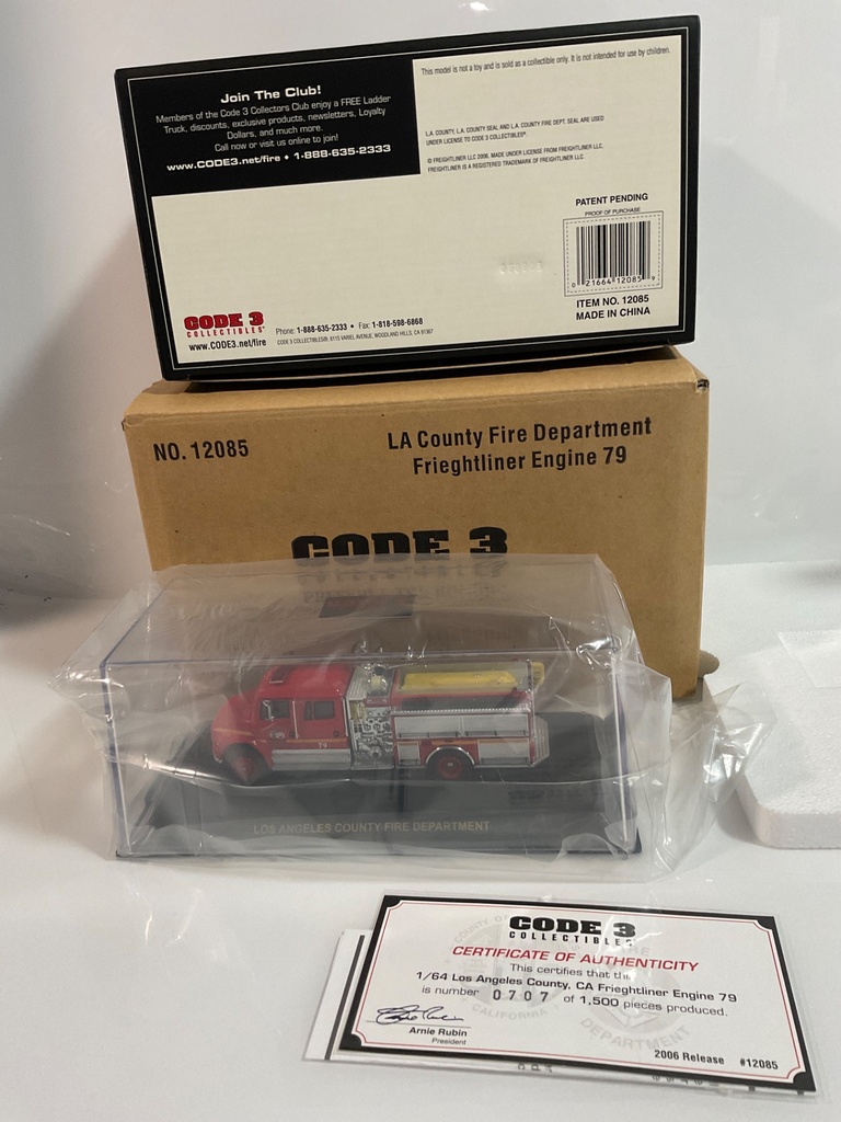 1/64 CODE 3 LA FREIGHTLINER ENGINE 79 12085