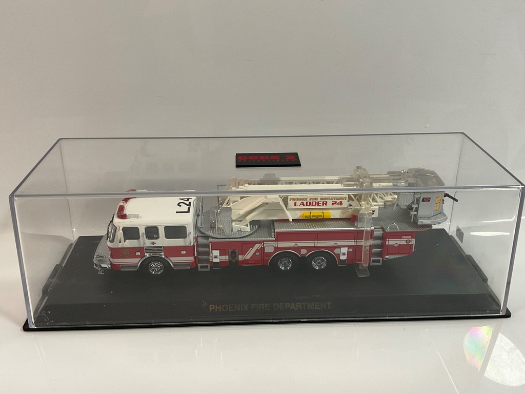 1/64 CODE 3 PHOENIX FIRE DEPT LADDER TRUCK 24