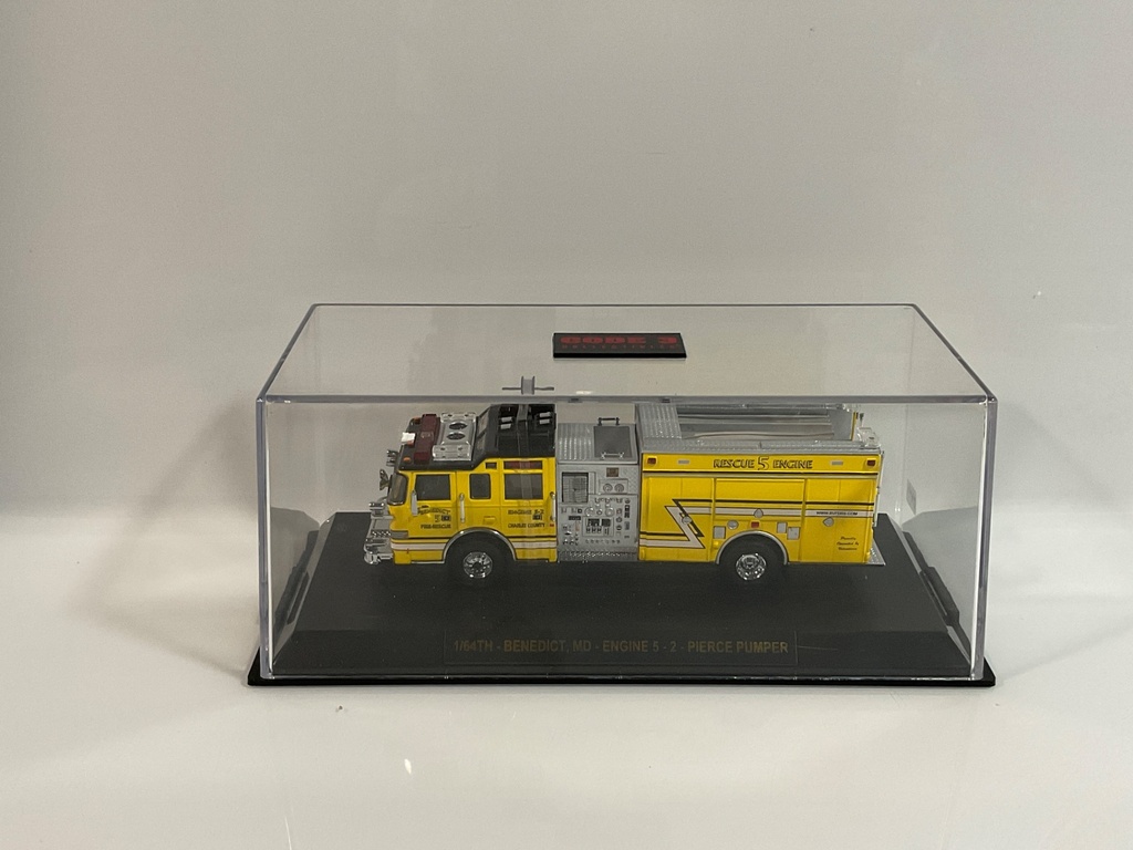 1/64 CODE 3 BENEDICT MD ENGINE 5-2 PIERCE PUMPER 