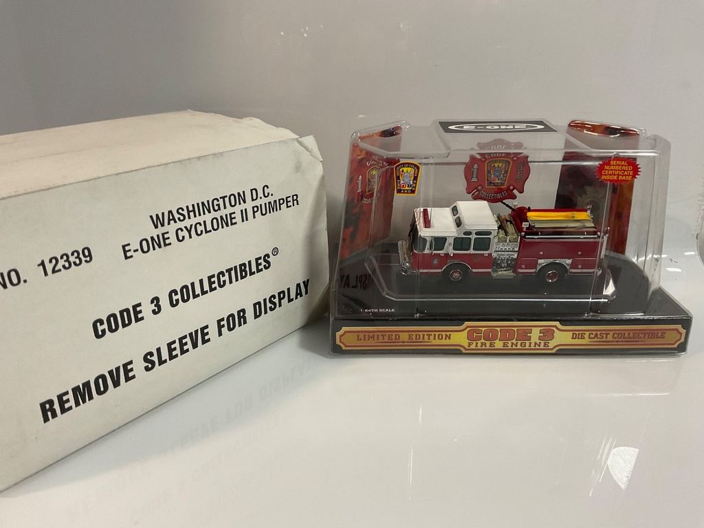 1/64 CODE 3 WAHINGTON DC E-ONE CYCLONE II PUMPER