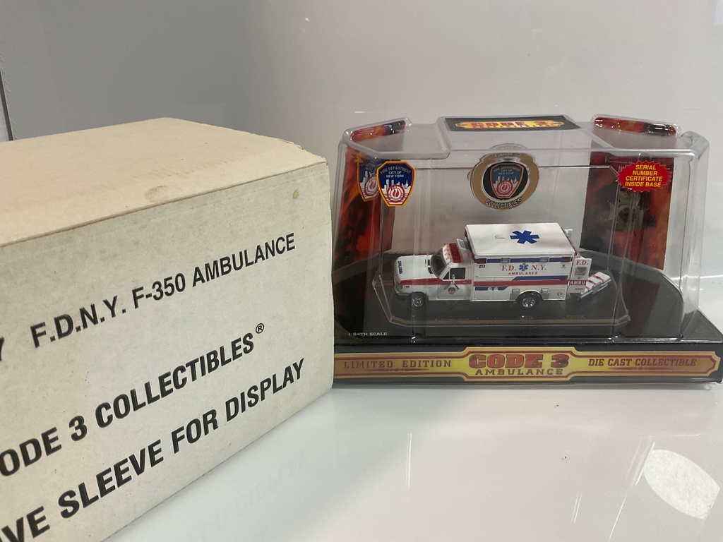 1/64 CODE 3 FDNY F 350 AMBULANCE 12107