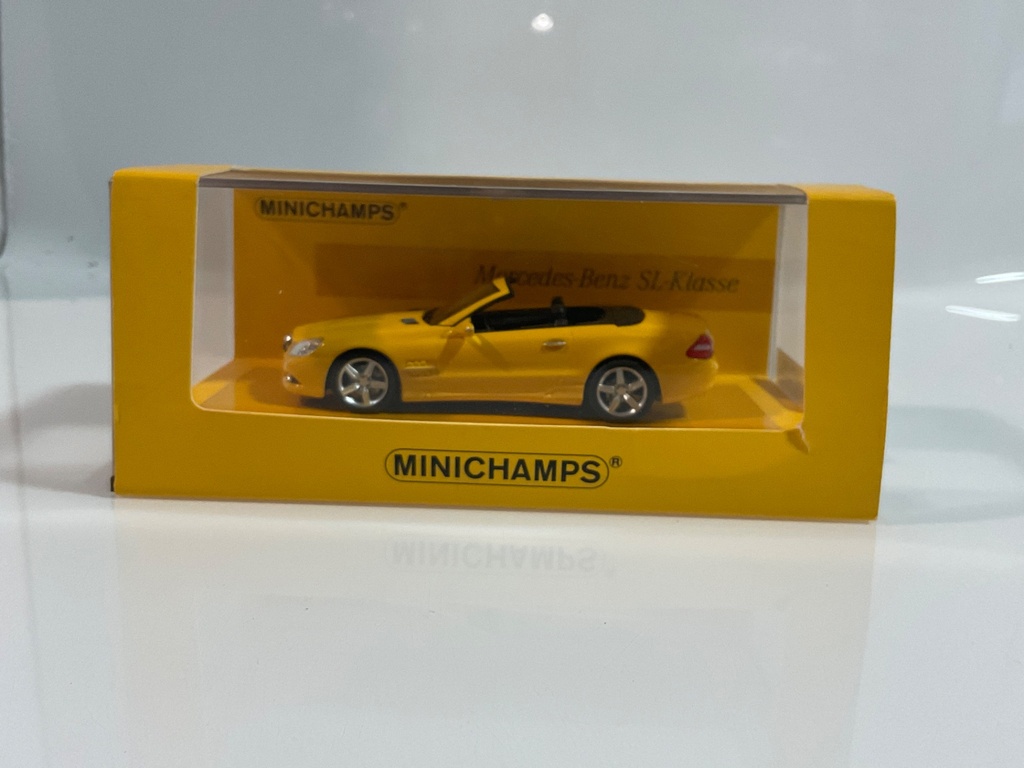 1/43 MINICHAMPS MERCEDES BENZ SL R230