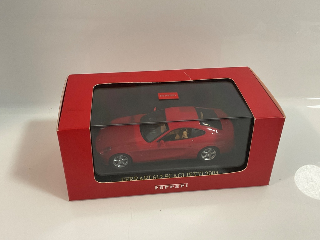 1/43 IXO FERRARI 612 SCAGLIETTI 2004 