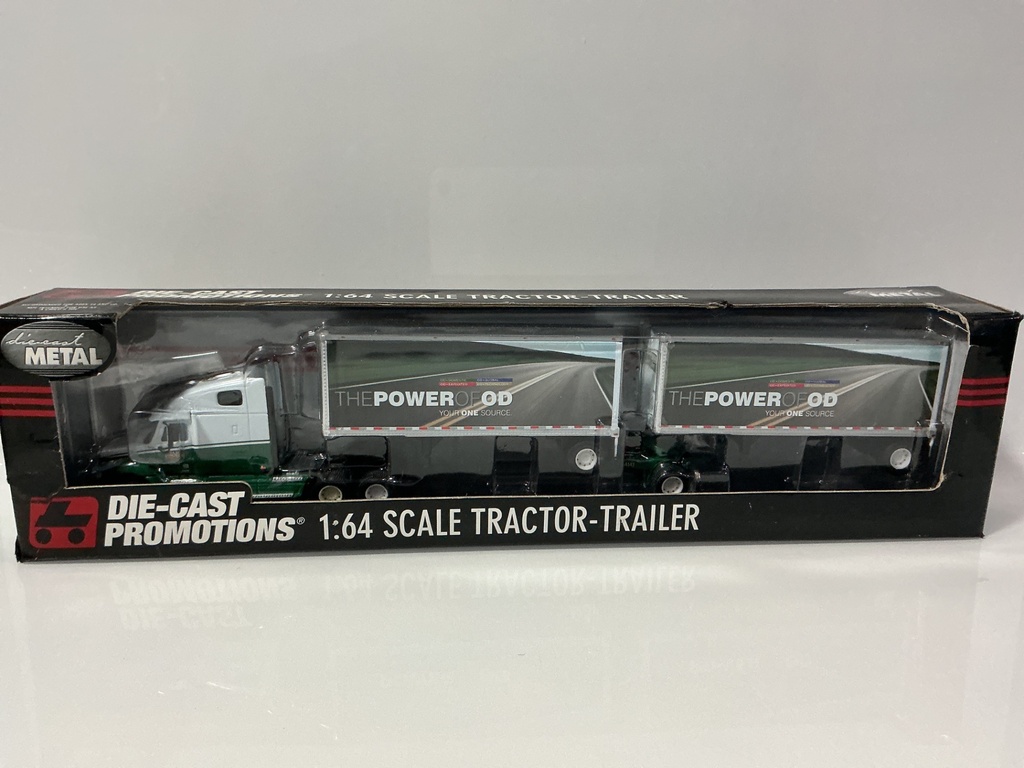 1:64 DCP DIE-CAST PROMOTIONS #31593 OLD DOMINION FREIGHTLINER WITH PUPS