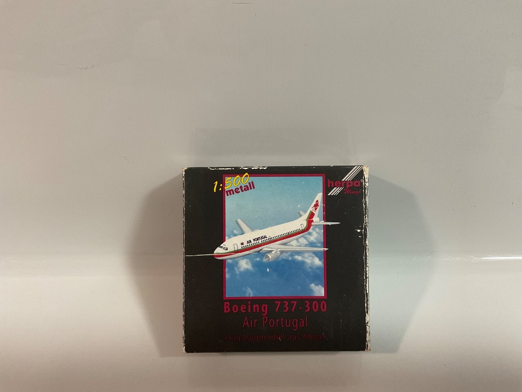 1/500 HERPA BOEING 737-300 AIR PORTUGAL 