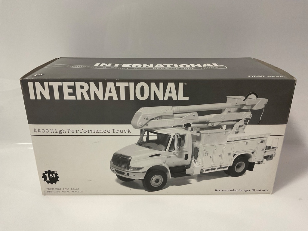 [112032.] 1/34 FIRST GEAR 4400 HIGH PERFORMANCE  bucket TRUCK CVPS 