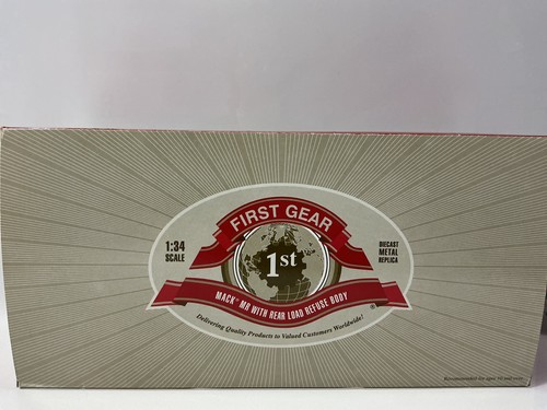 [112040.] 1/34 FIRST GEAR MCNEILUS MACK MR WITH REAR LOAD REFUSE BODY 19–3345