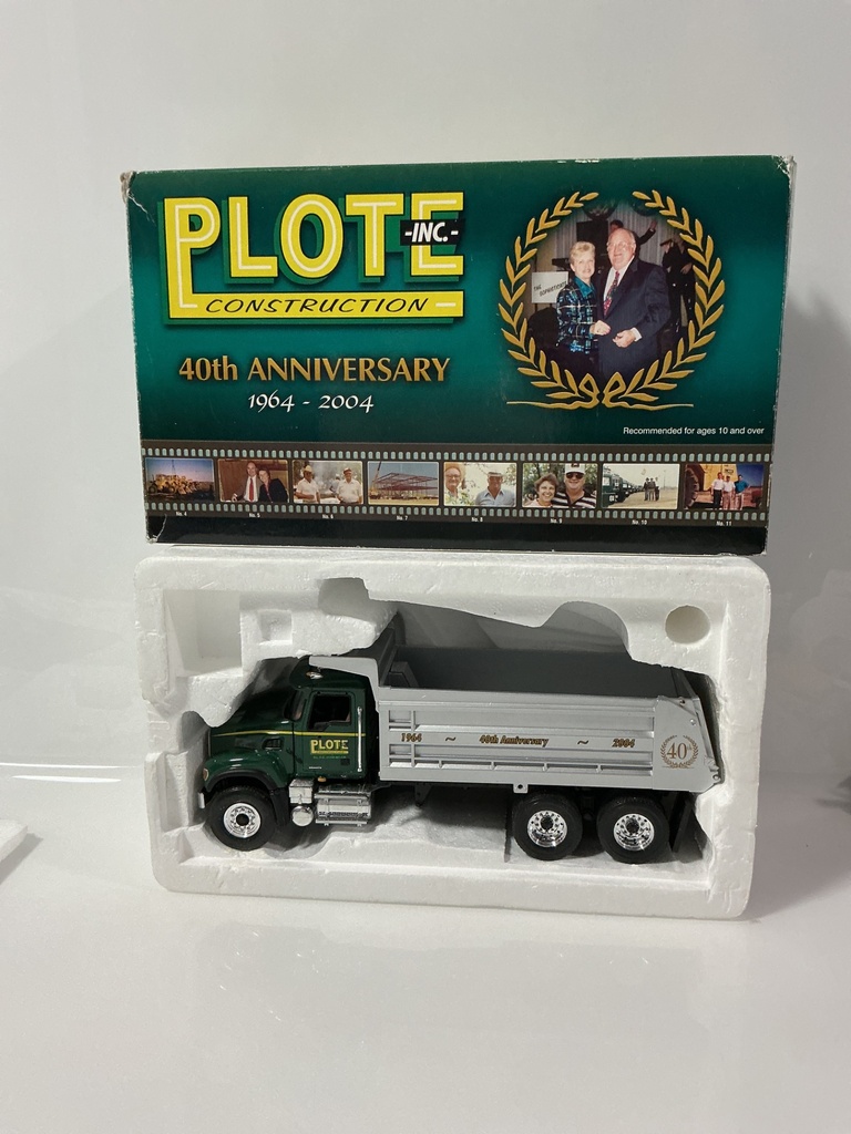 1/34 FIRST GEAR PLOTE INC  CONSTRUCTION 19–2987 MISSING A MIRROR DUMP TRUCK
