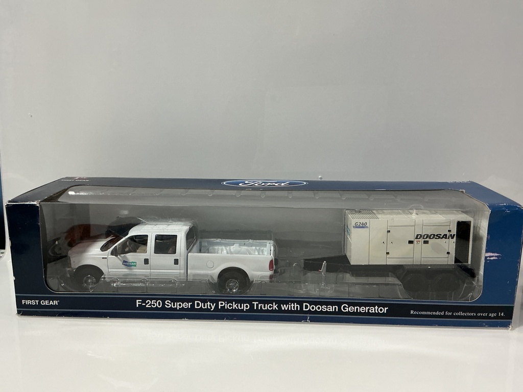1/34 FIRST GEAR F250 SUPER DUTY TRUCK AND DOOSAN GENERATOR 