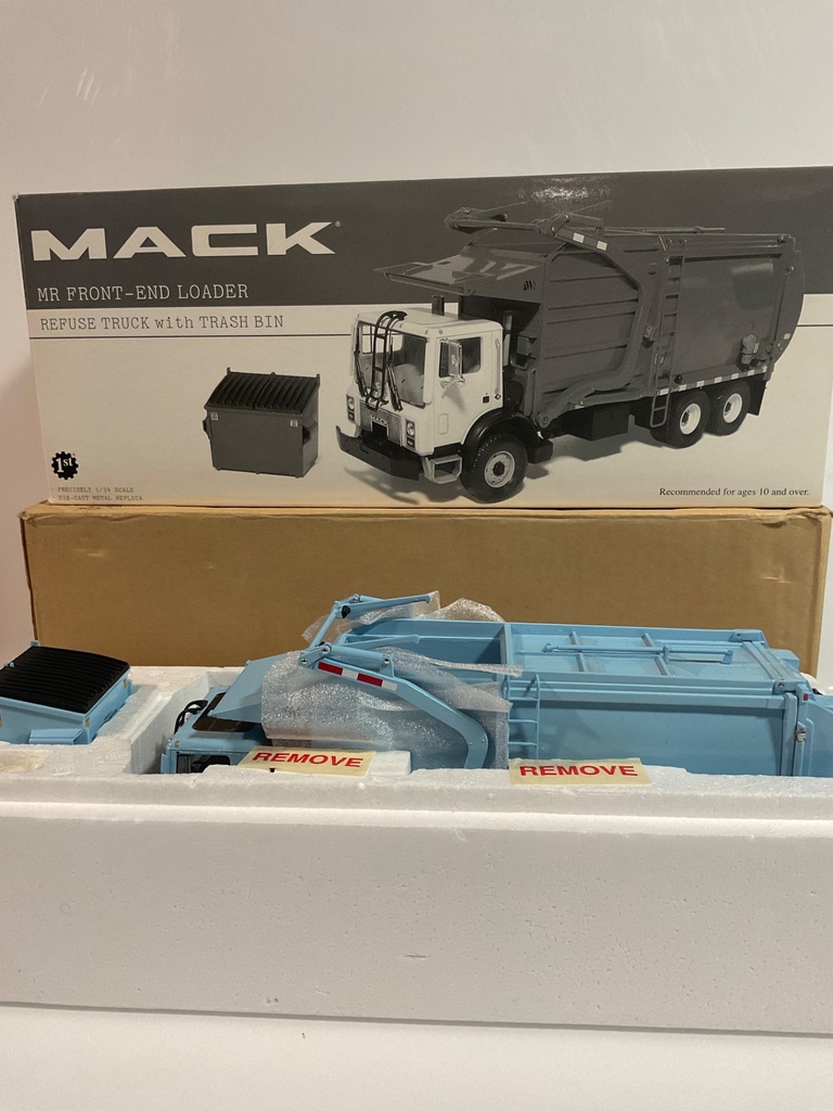 [117699.] 1/34 FIRST GEAR MACK FRONT END LOADER REFUSE TRUCK 