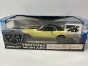 1/18 GREENLIGHT 1967 FORD MUSTANG SKI COUNTRY  skis included