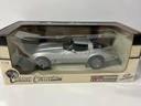 1/18 UT MODEL 1978 CORVETTE L82 BOX DAMAGED