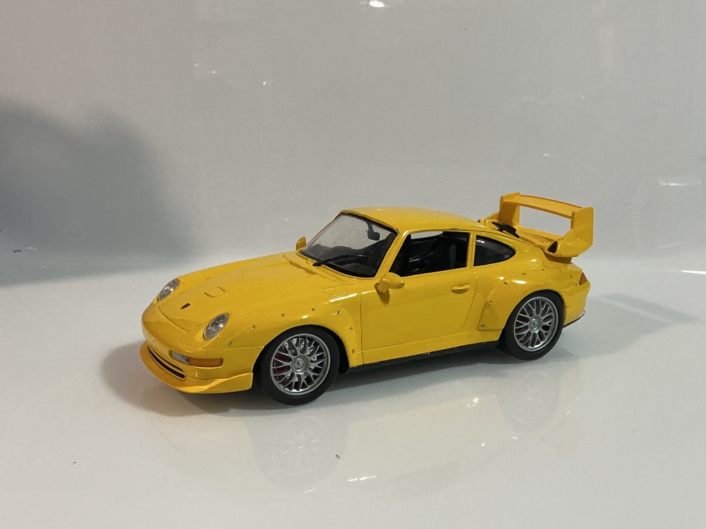 [119109.] 1/18 ANSON PORSCHE 911 GT2 YELLOW ON BLACK