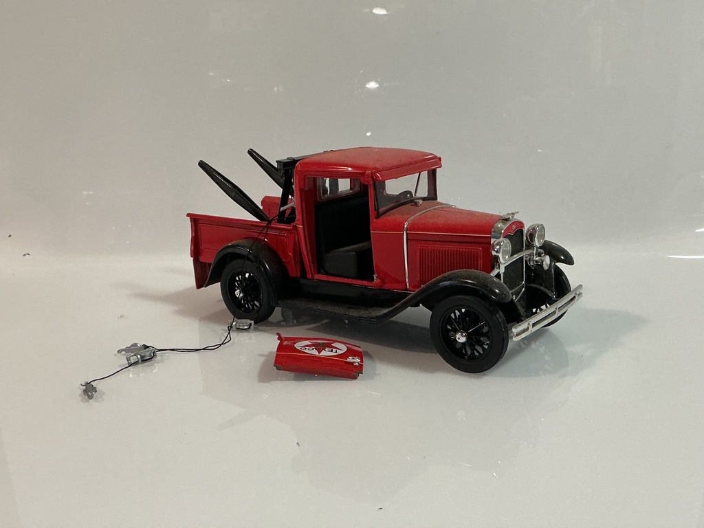 [119136.] 1/18 SIGNATURE 1931 FORD MODEL A TEXACO TOW TRUCK *JUNKYARD*