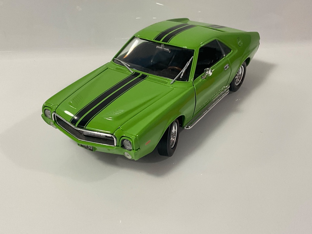 [119147.] 1/18 ERTL 1968/69 AMX GREEN/BLACK ON BLACK “ MISSING MIRROR “